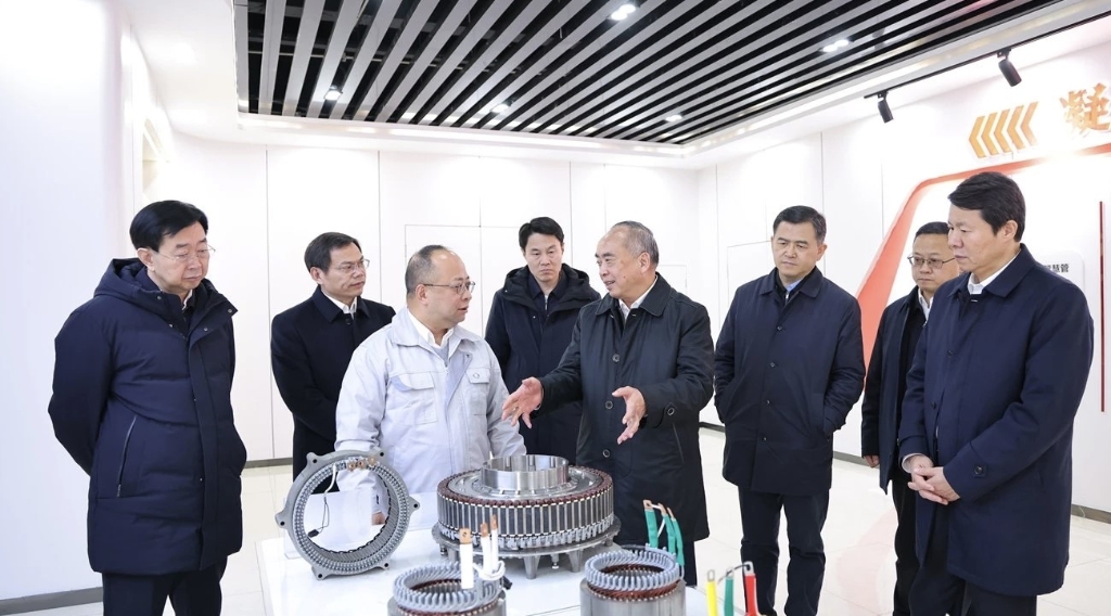 开足马力“赶订单”，奋力冲刺“开门红”  | 山东省委书记林武调研百乐博鹤壁工厂新能源电驱动项目